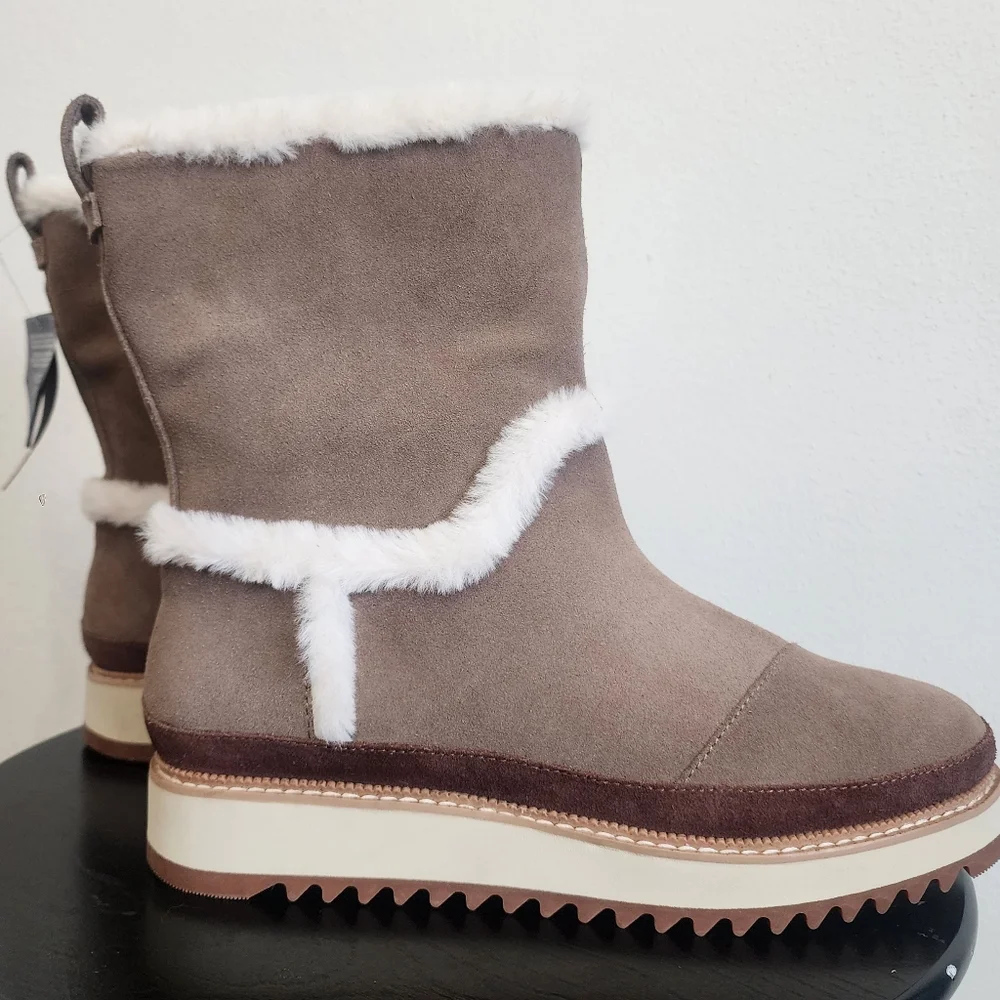 NWT TOMS Makenna Water Resistant Leather Suede Boots Grey Size 8